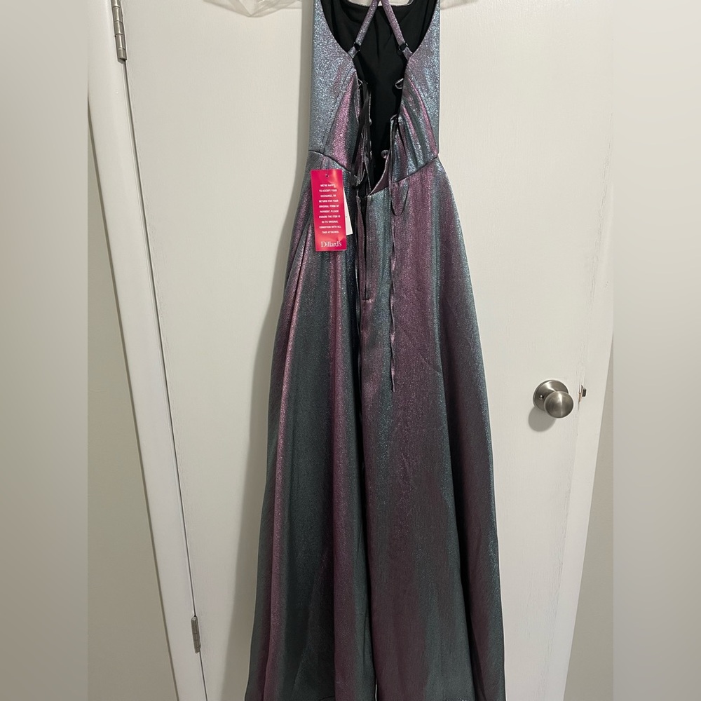 Prom Dress - Picture 3 of 4
